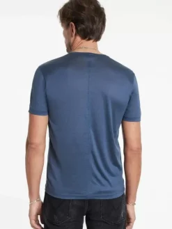 T-Shirts><noscript><img width=