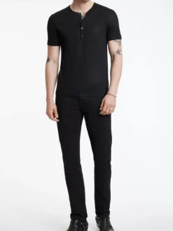 Henleys><noscript><img width=