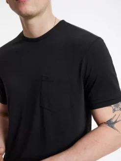 T-Shirts><noscript><img width=