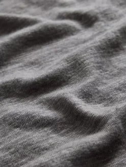 T-Shirts><noscript><img width=