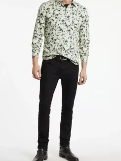 Tops><noscript><img width=