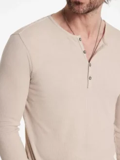 Henleys><noscript><img width=