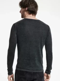 Henleys|Sweaters><noscript><img width=
