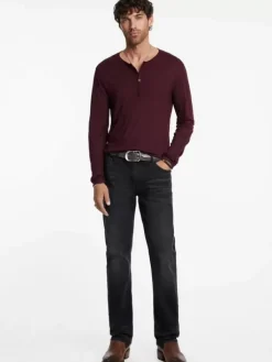 Henleys><noscript><img width=