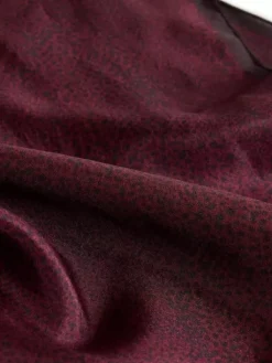 Scarves & Ties><noscript><img width=