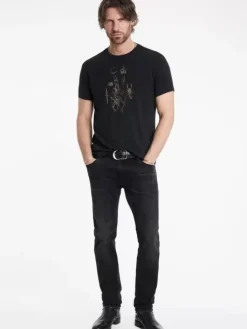 Graphic Tees><noscript><img width=