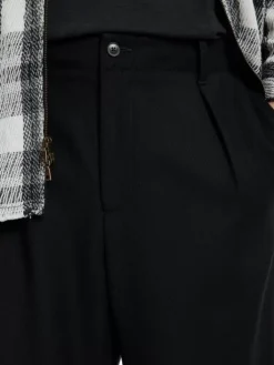Jeans & Pants><noscript><img width=