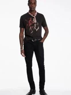 Graphic Tees><noscript><img width=