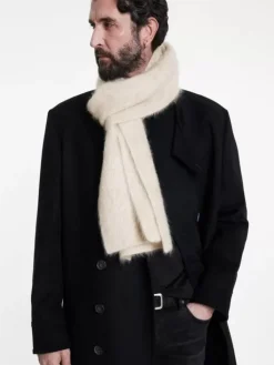 Scarves & Ties><noscript><img width=