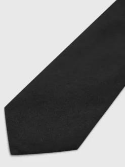 Scarves & Ties><noscript><img width=