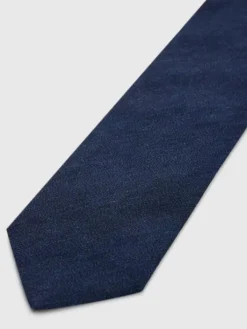 Scarves & Ties><noscript><img width=