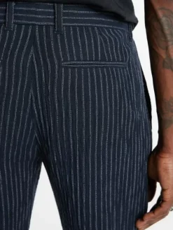 Jeans & Pants><noscript><img width=