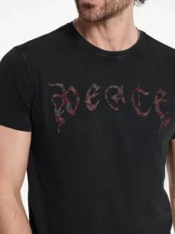 Graphic Tees><noscript><img width=