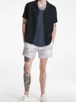 Jeans & Pants><noscript><img width=