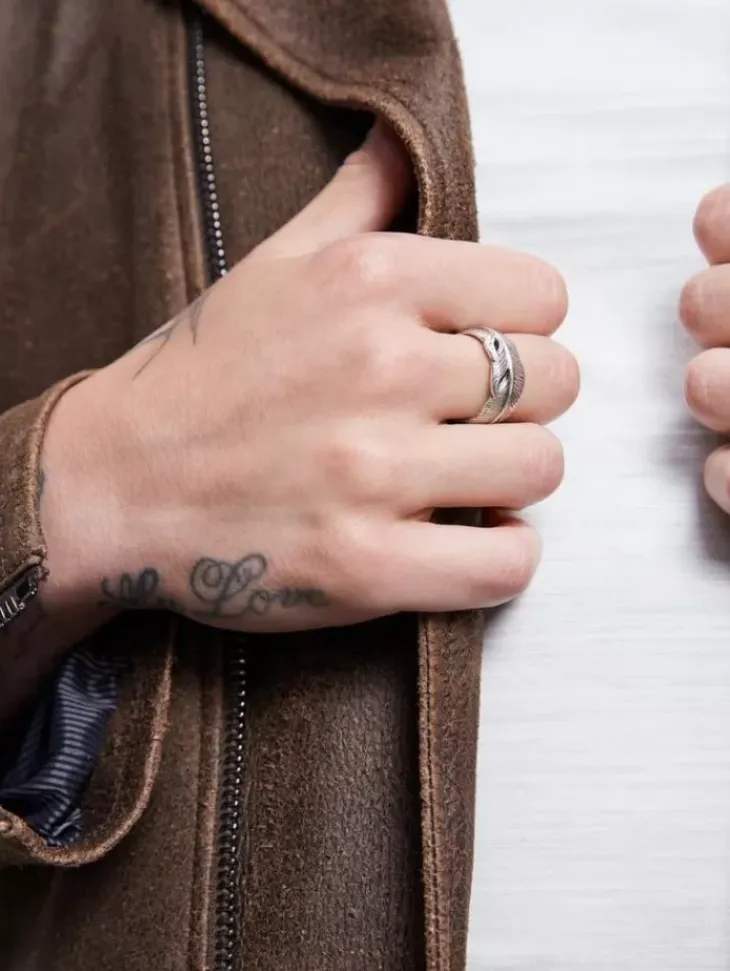 Jewelry>John Varvatos FEATHER RING SILVER