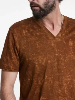 T-Shirts><noscript><img width=